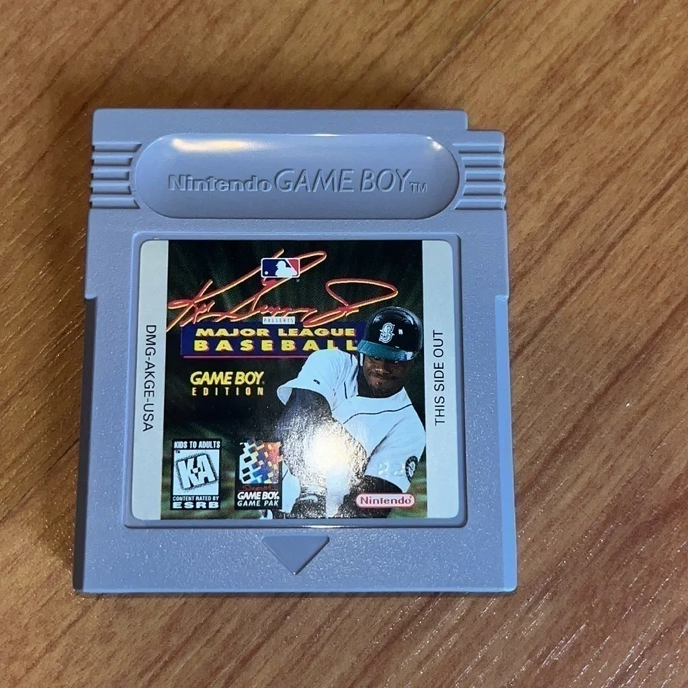 Ken Griffey Jr. Presents Major League Baseball Video game for gameboy